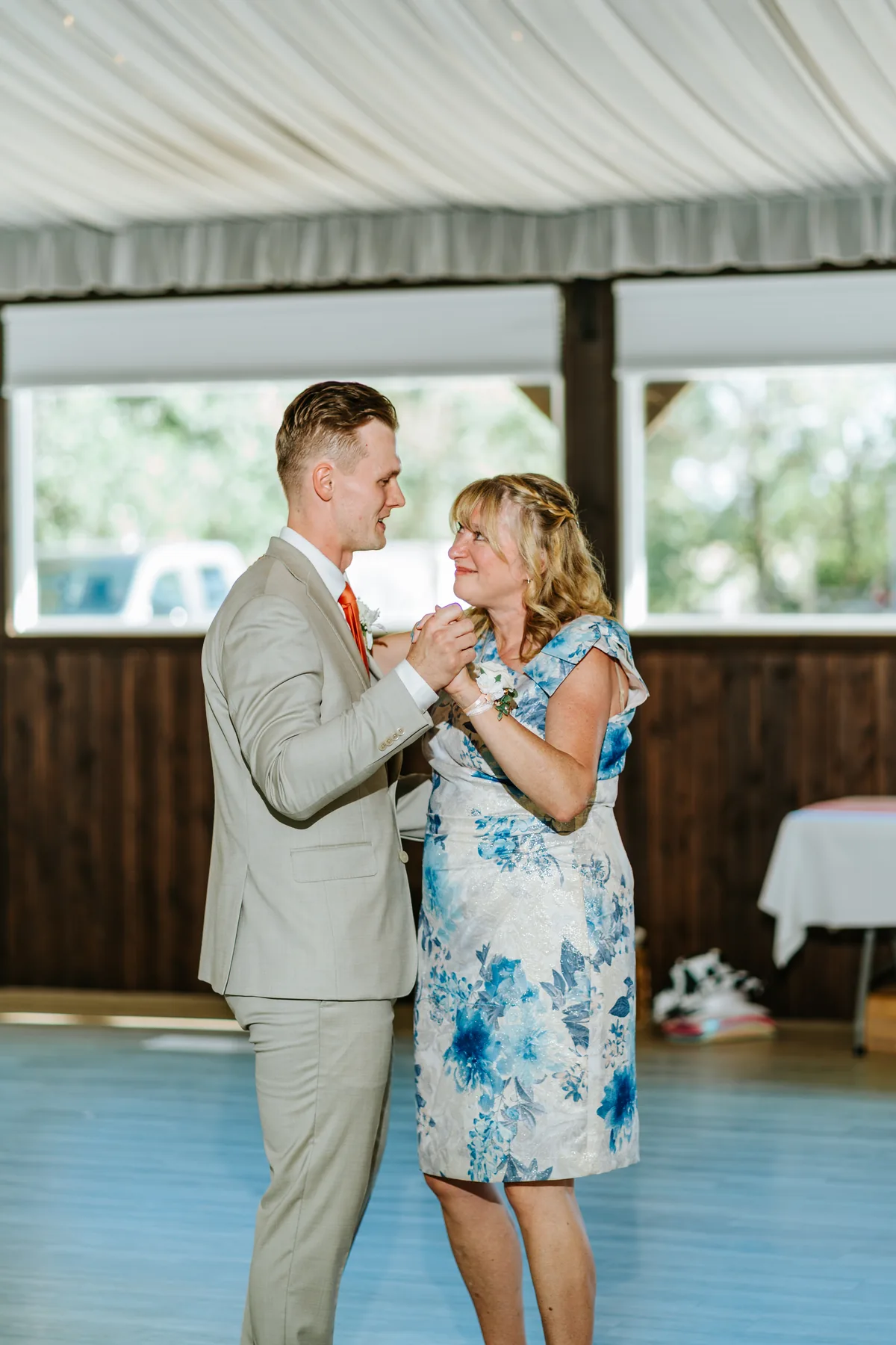 Brandon and Selena — reception at Ashgrove Acres Manitoba — Ngo Photography