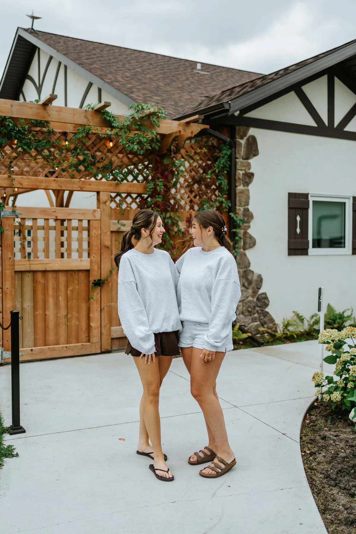 Erin and Jayden — getting ready at Buttercup Café Manitoba — Ngo Photography