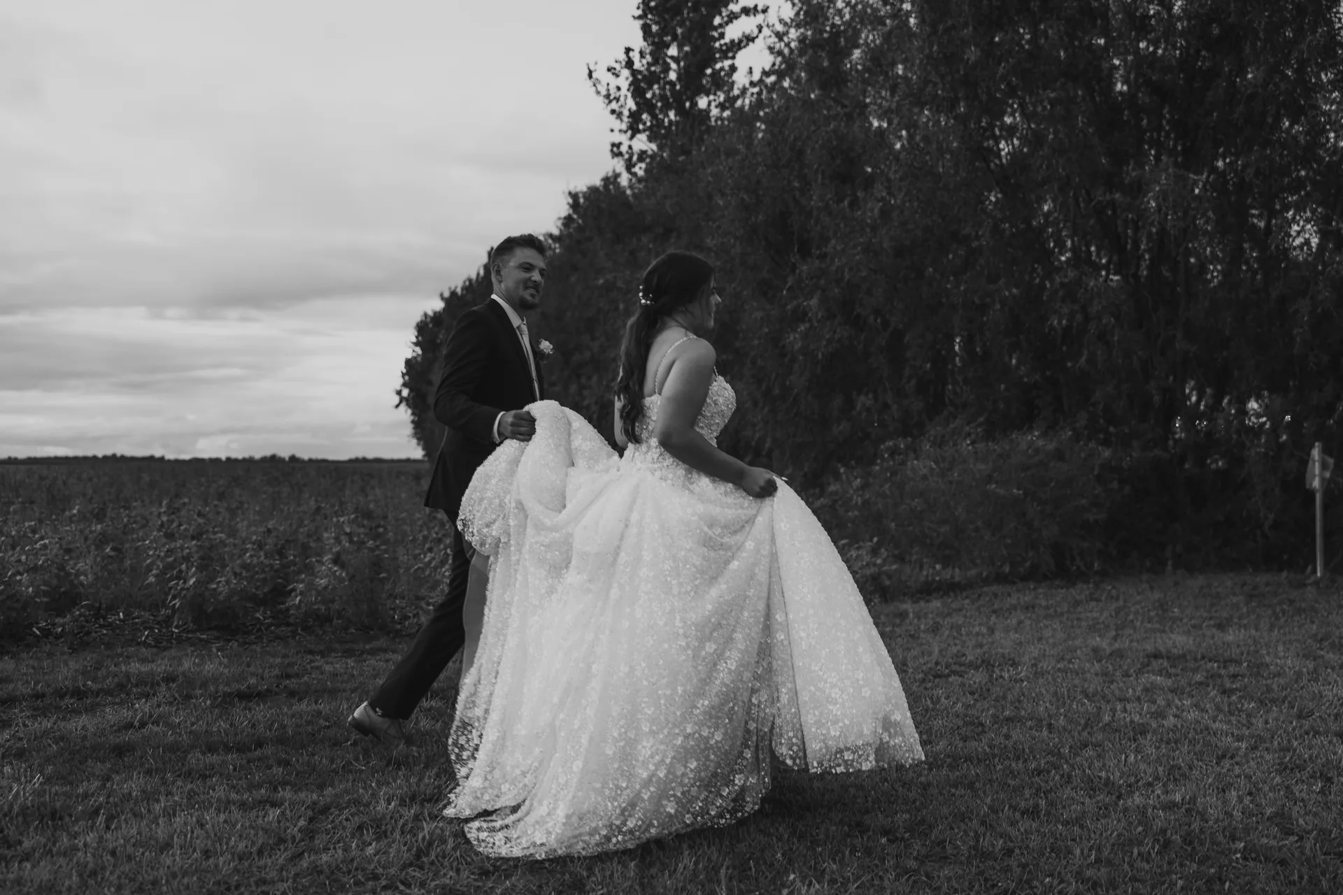 Erin and Jayden — golden hour at Buttercup Café Manitoba — Ngo Photography