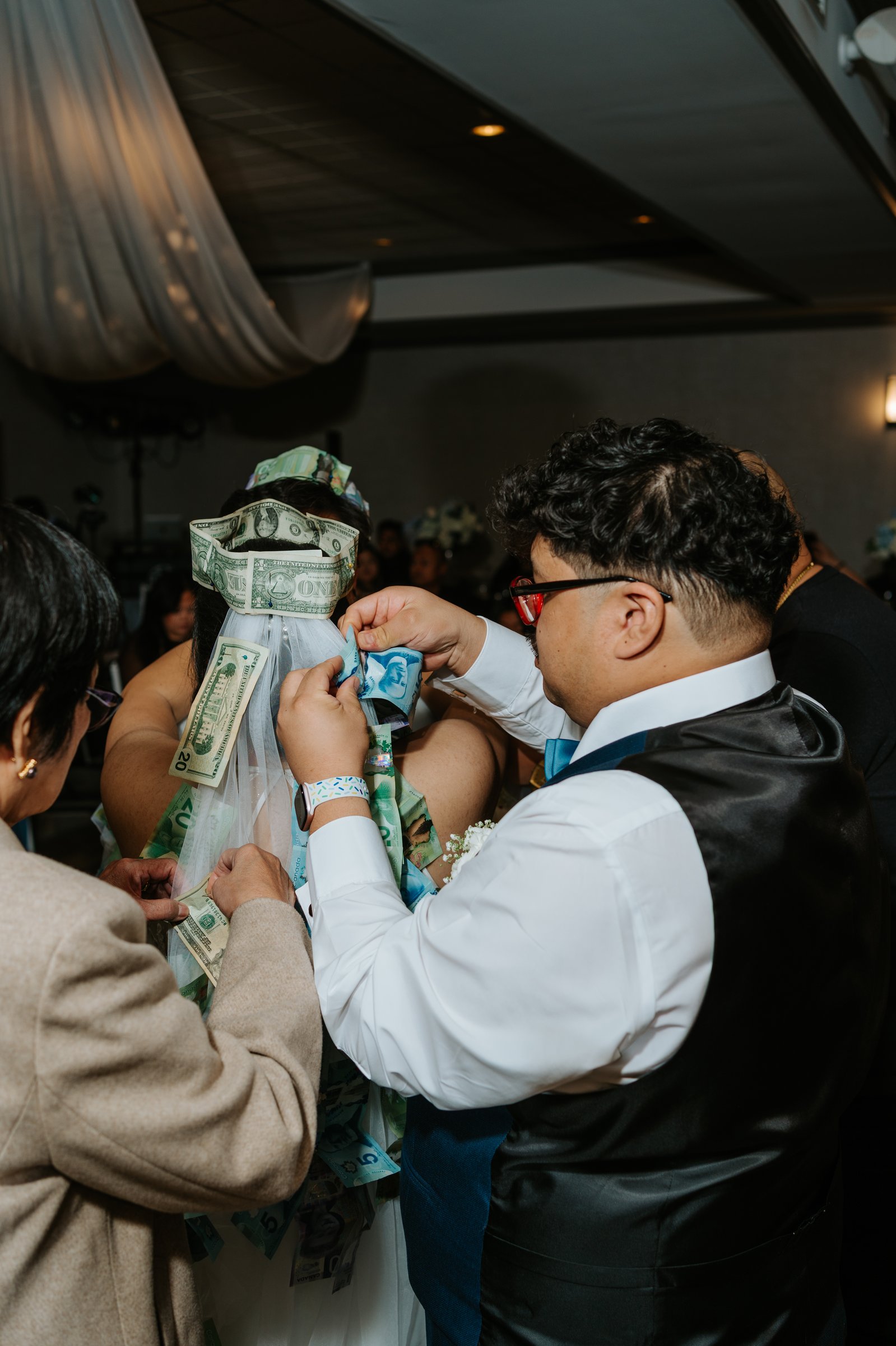 Wedding reception dancing at Bel Acres Golf and Country Club — photography by Chris Ngo, Ngo Photography Winnipeg