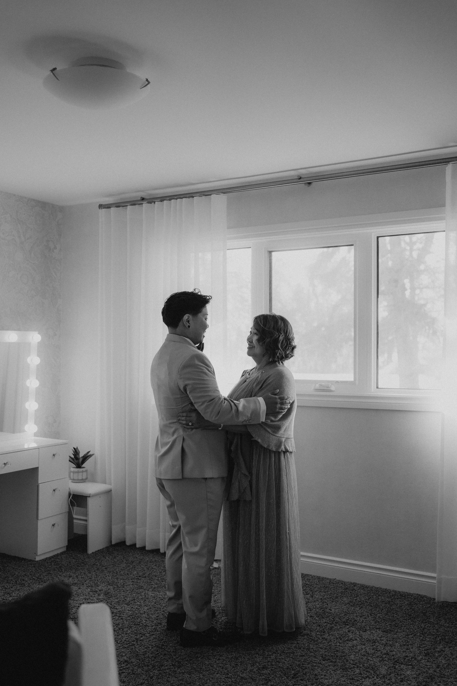 Bride portrait during getting-ready at Bel Acres Golf and Country Club — wedding photography by Ngo Photography, Winnipeg