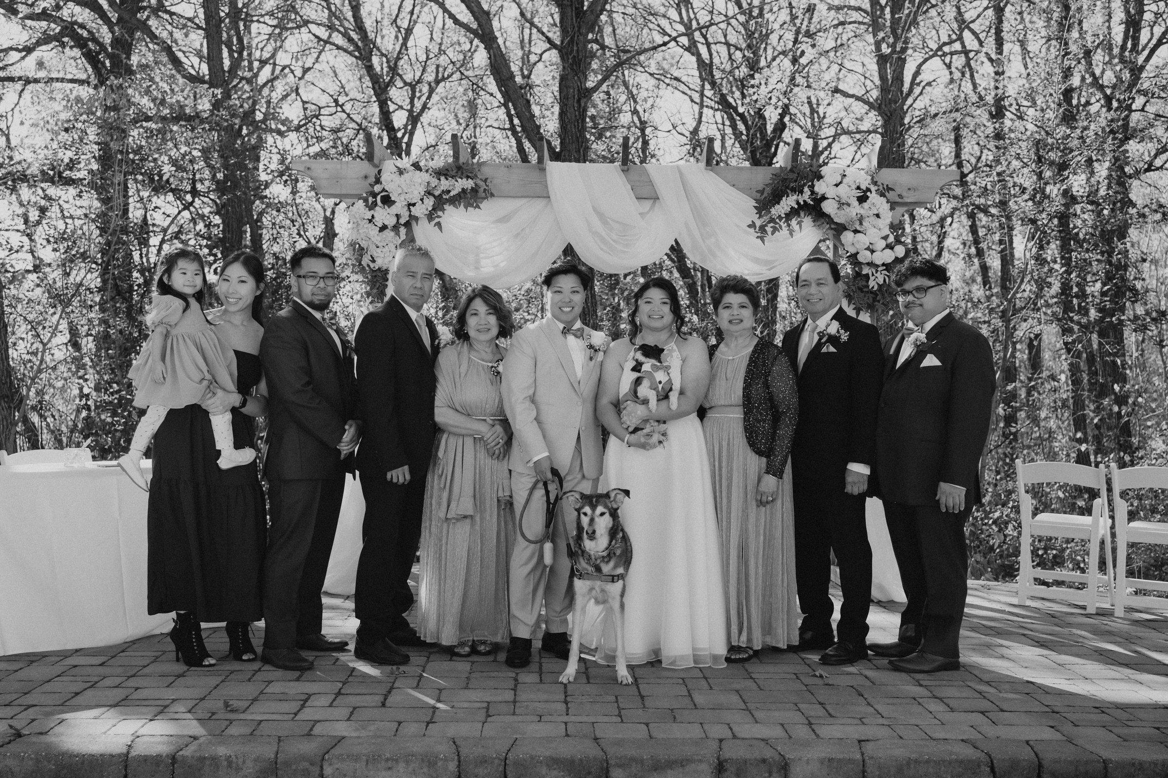 Family portrait at Bel Acres Golf and Country Club — Gin and Marieanne wedding photography by Chris Ngo, Ngo Photography