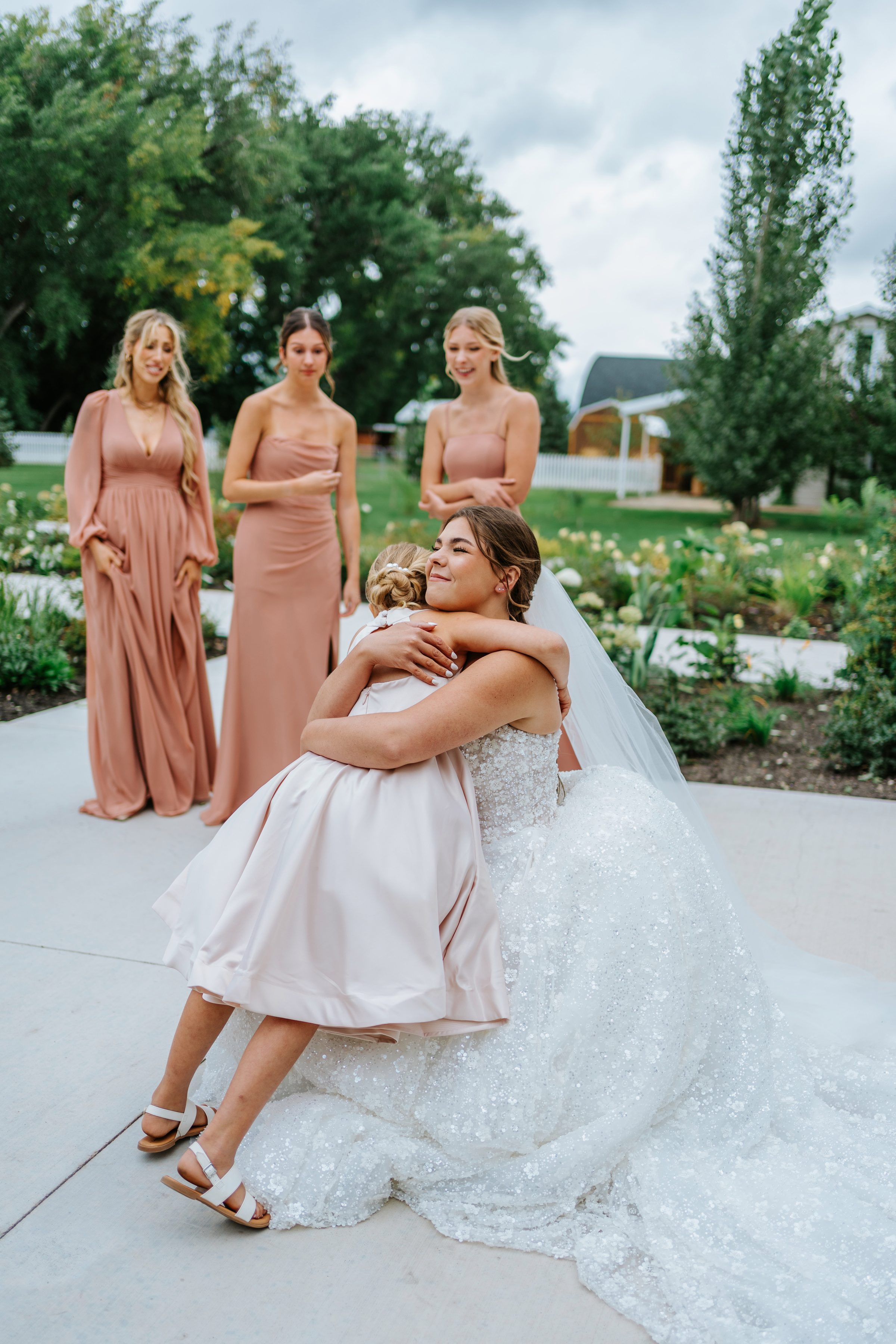 Jayden and Erin outdoor wedding portraits Manitoba — Ngo Photography