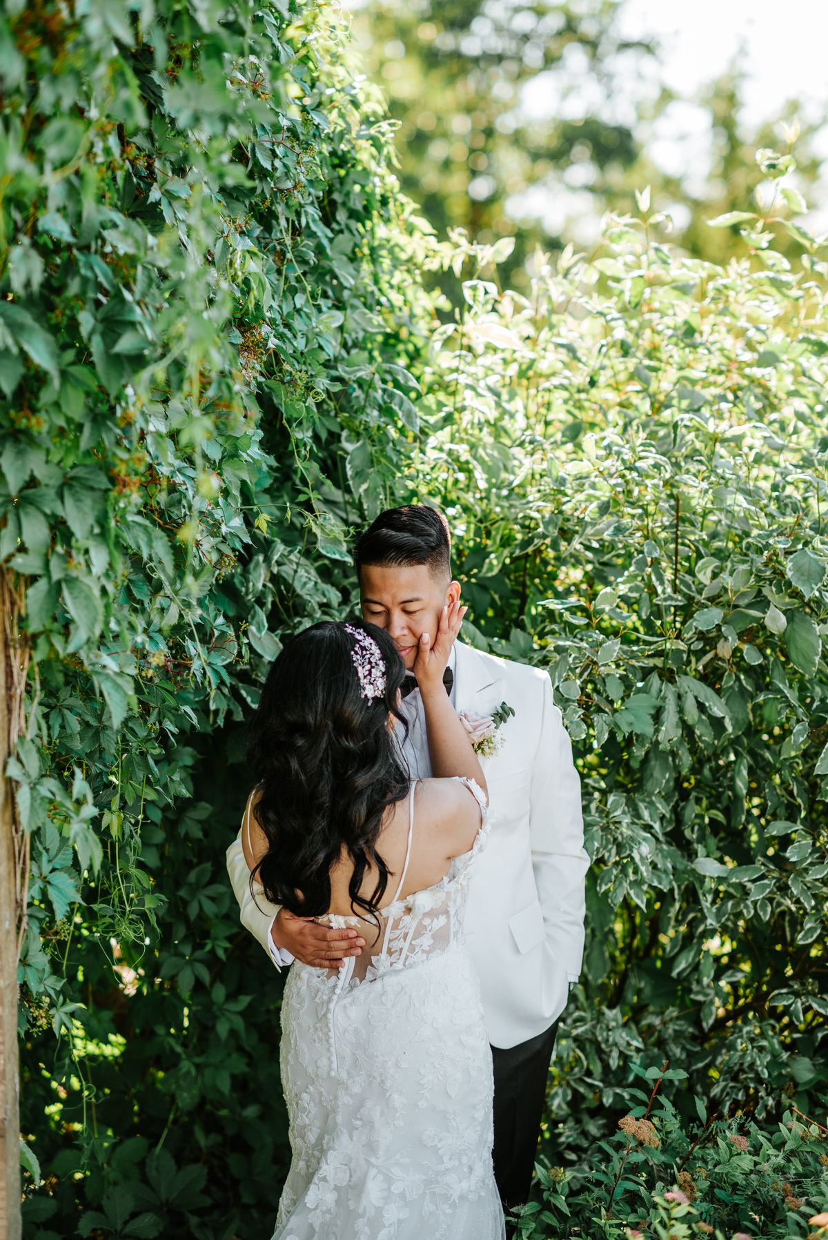 Couple portrait at Hawthorne Estates Manitoba — Ngo Photography