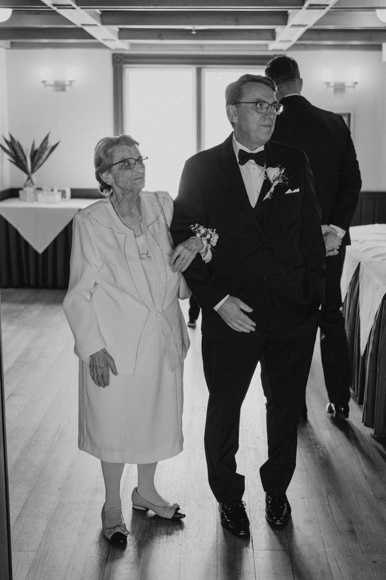 Wedding morning at The Gates on Roblin Headingley Manitoba — photography by Chris Ngo