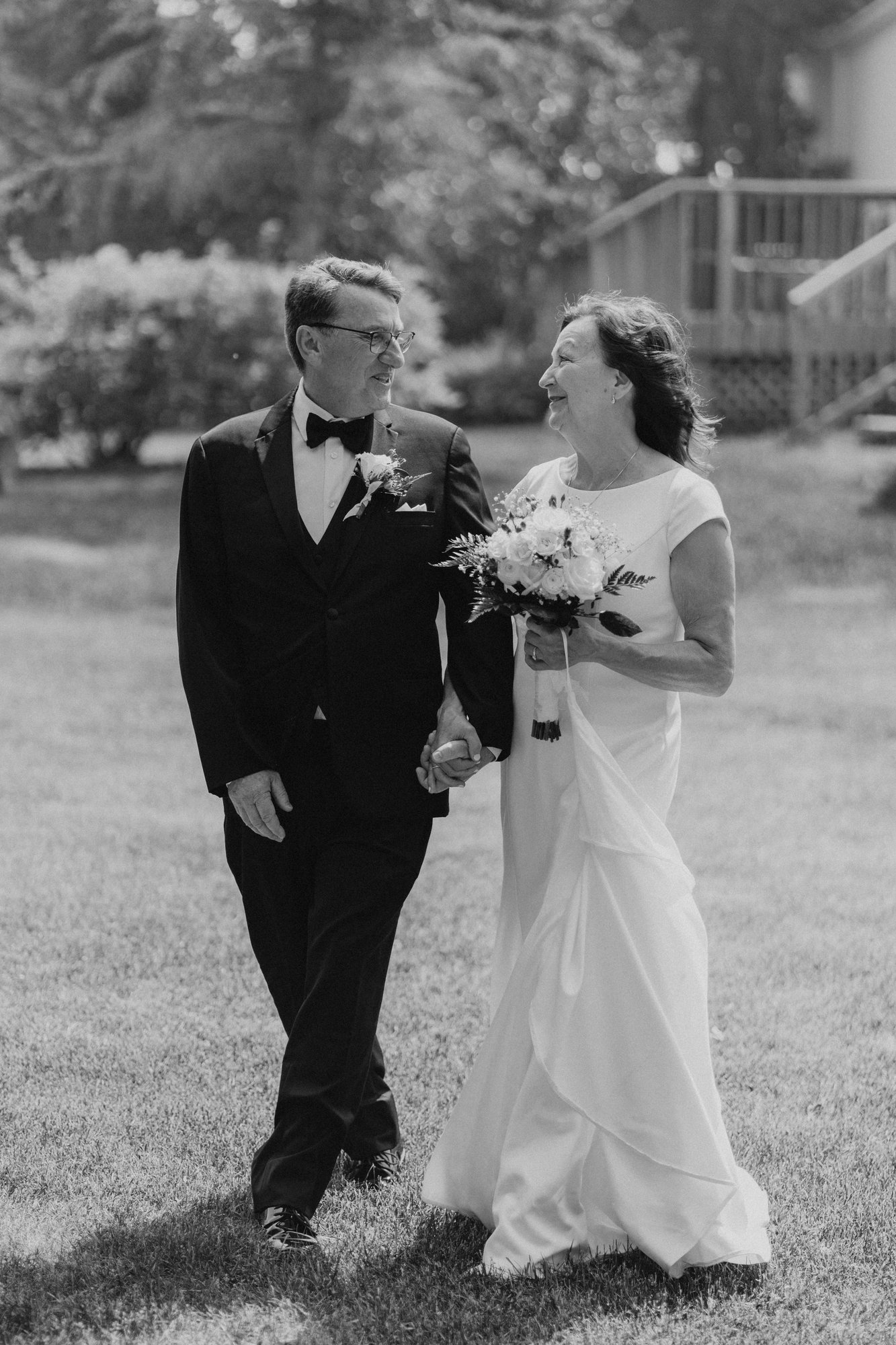 Couple portrait at The Gates on Roblin — Ngo Photography Winnipeg