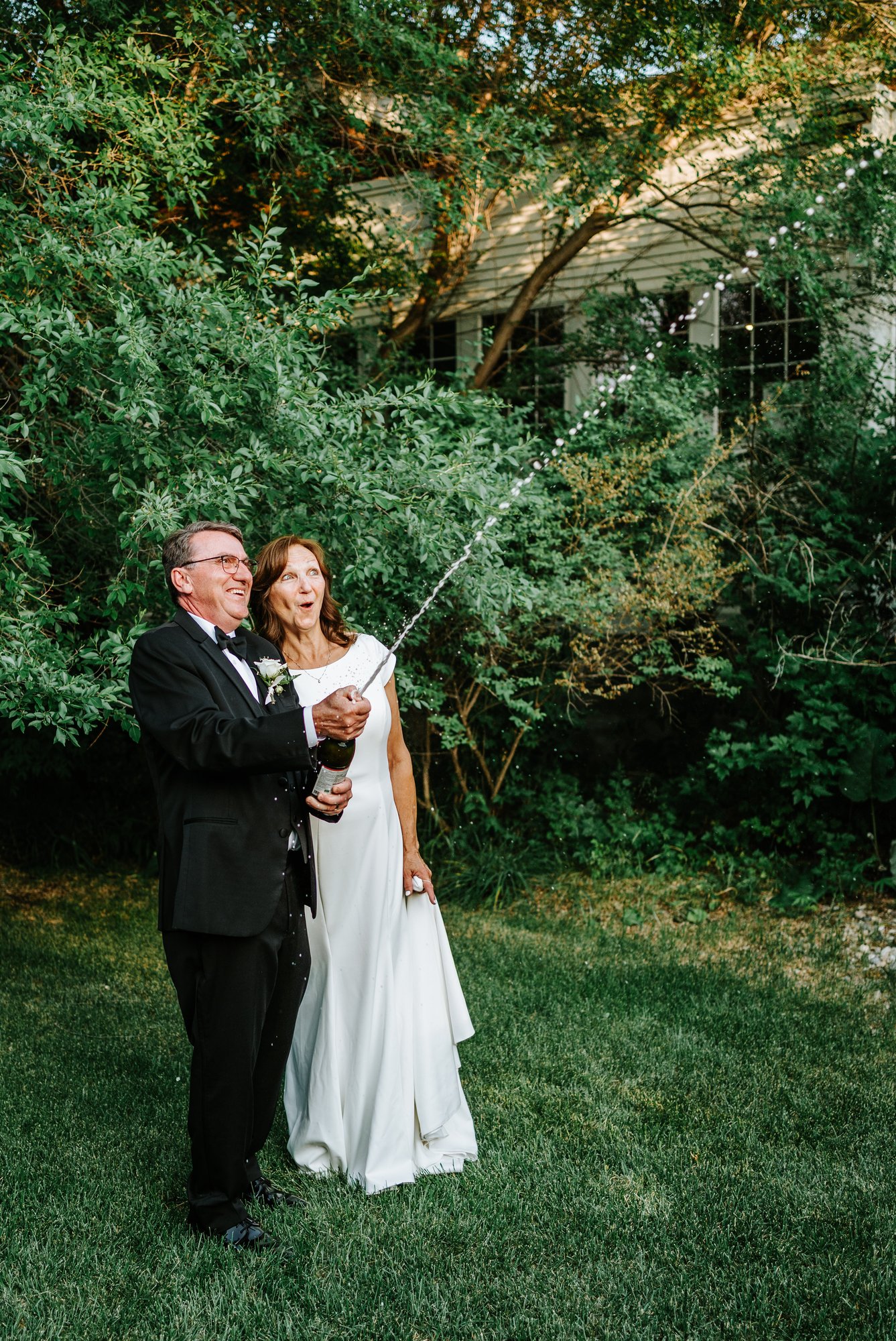 Late evening reception at The Gates on Roblin Headingley Manitoba — Ngo Photography